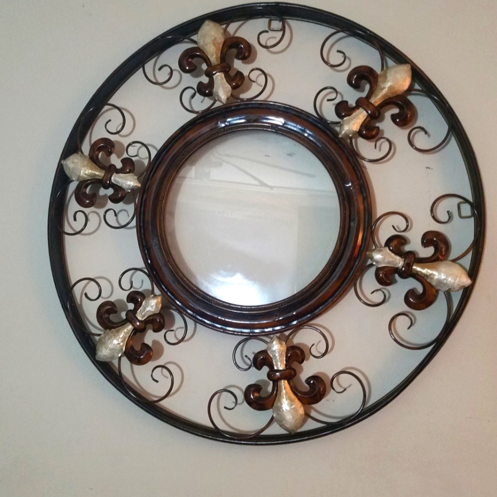 SAINTS HOME DECOR!!?